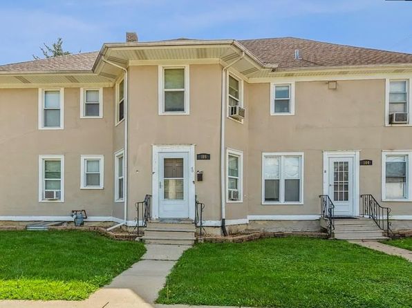 109 Cary St #111, Cary, IL 60013