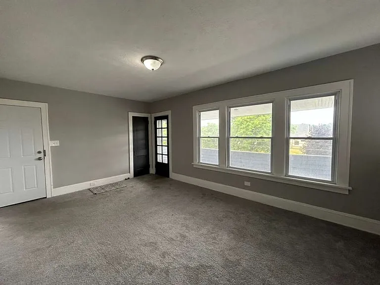 13616 Coit Rd — Photo 2
