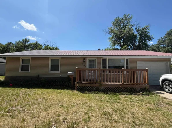 603 McMillan St, Holdrege, NE 68949