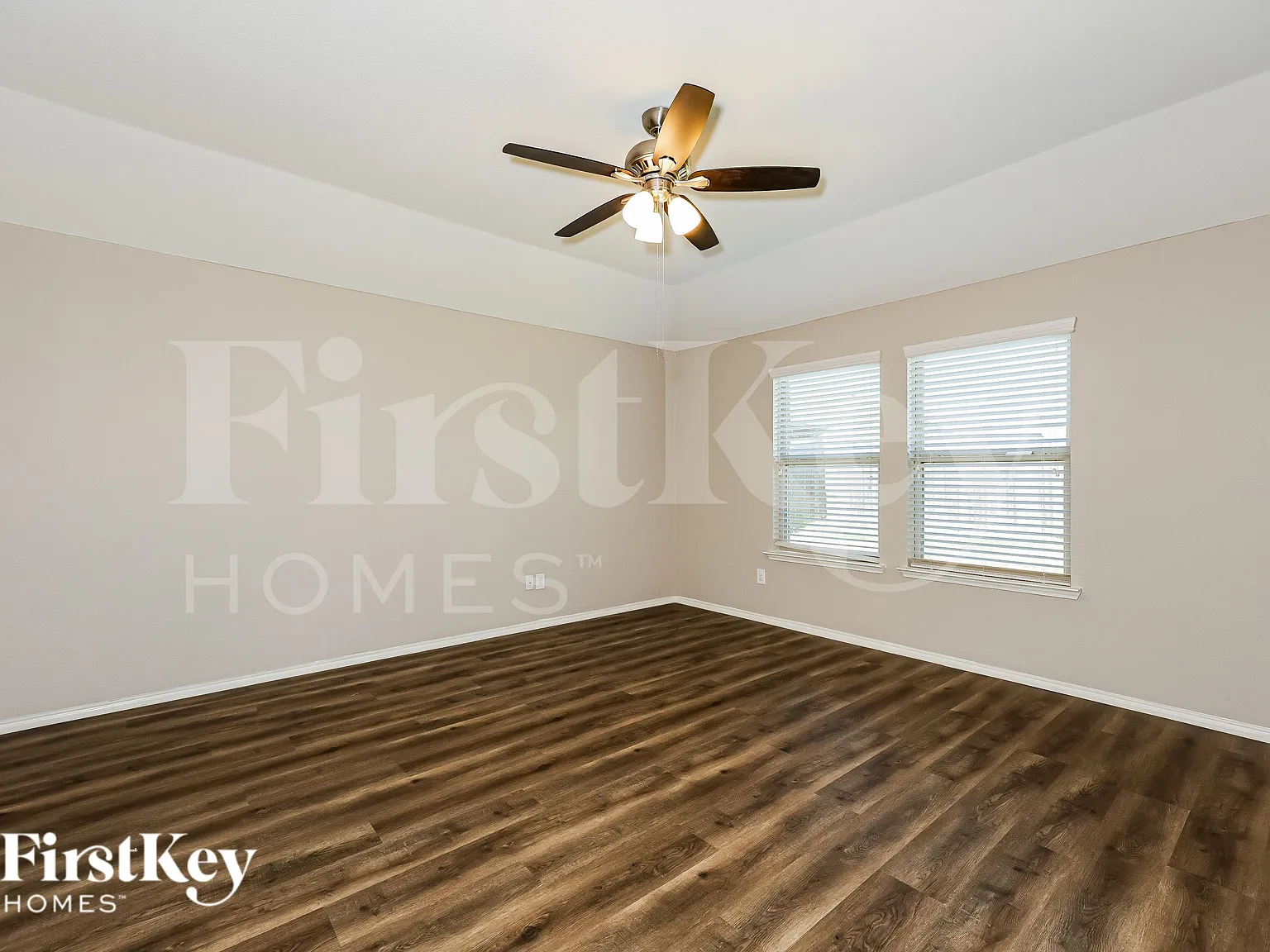 4 bed, 2.0 bath, 1801 sqft, $2,060 — Photo 2