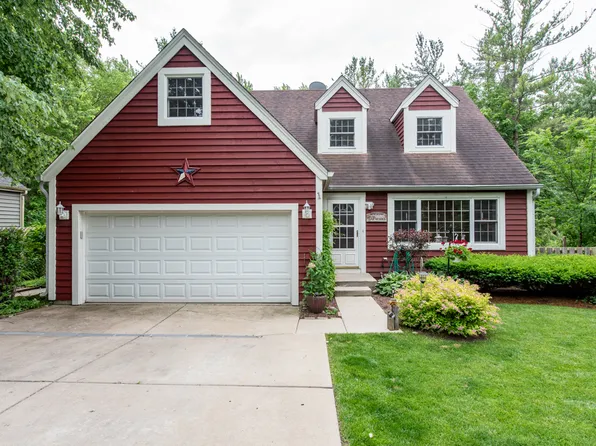 140 E Depot St, Antioch, IL 60002