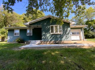 3 Church St, Westville, IL