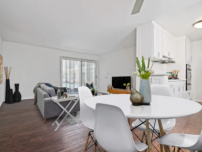 1624 Camden Ave — Photo 17