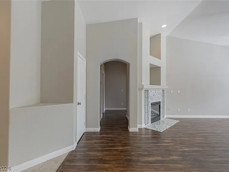 4029 Genoa Dr — Photo 10