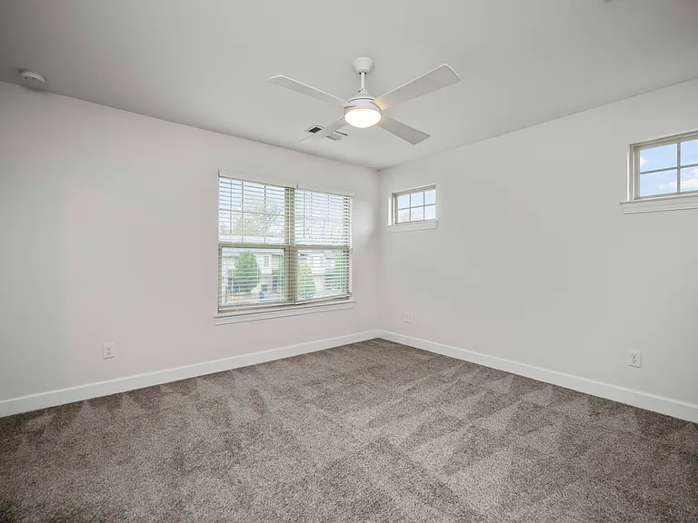 222 Midland #6104 — Photo 14