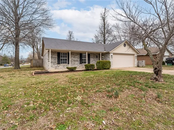 4486 W Beaver Ln, Fayetteville, AR 72704