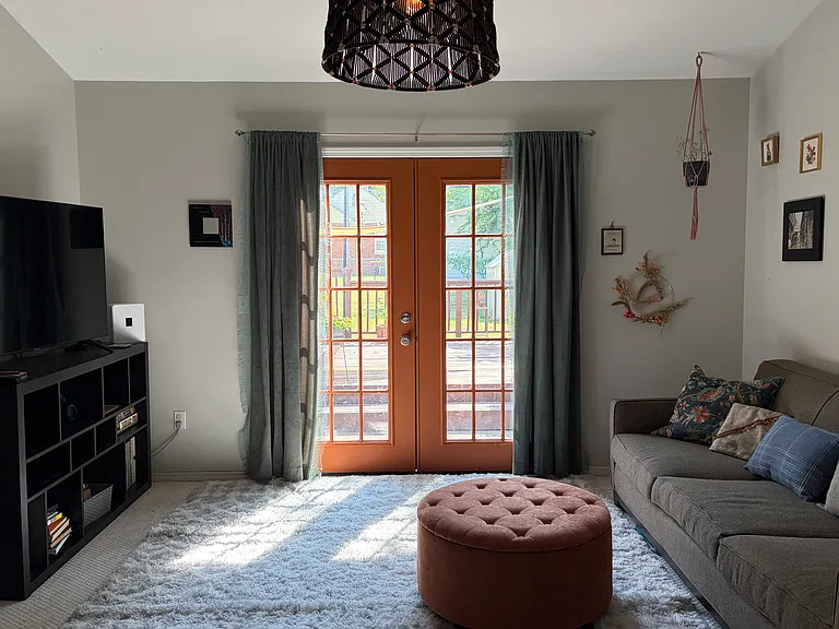1219 S Richmond Ave — Photo 4