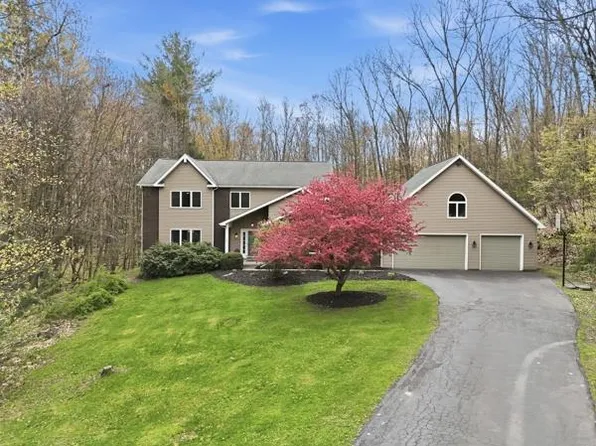 213 Queen Esther Dr, Sayre, PA 18840