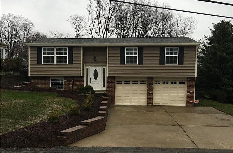 Welcome home to 1418 Berryman !