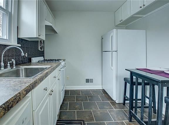 5th image of 2225 Worthington Ave