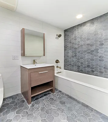 Rented by Town Residential | media 3