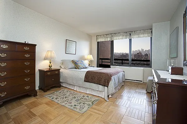 Sold by Thrasher Real Estate | media 40