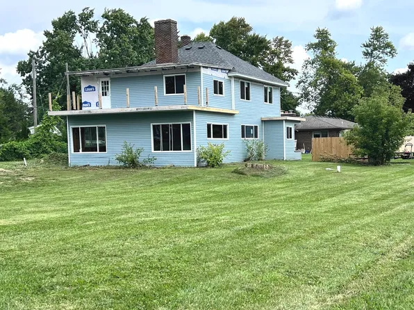 57236 Pontiac Trl, New Hudson, MI 48165