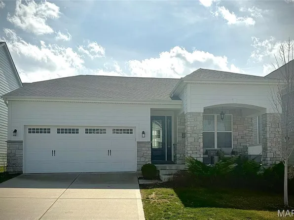 2472 Grover Ridge Dr, Grover, MO 63040