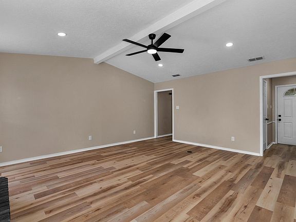 5th image of 17916 E Fm 1797