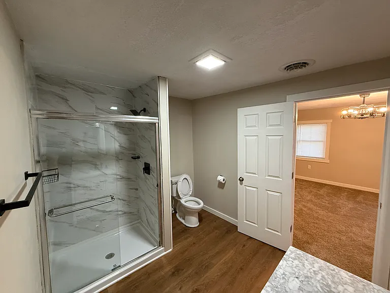 136 W Vine St — Photo 14