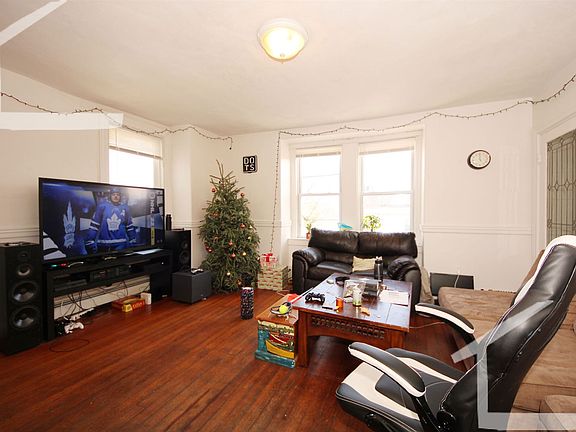42 Gardner St. #2 Boston (Allston) Unit Photo 9