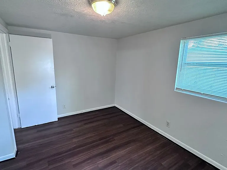 2017 Ella St — Photo 17