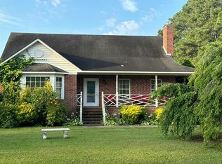 2135 Allen Williams Rd, Williamston, NC 27892
