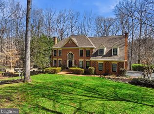 6813 Brimstone Ln, Fairfax Station, VA 22039
