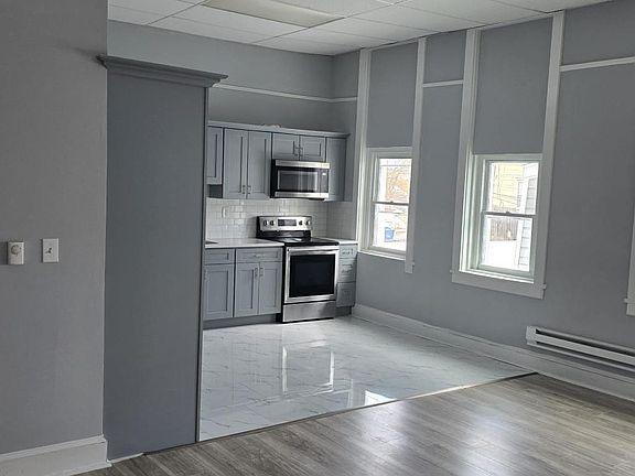 3rd image of 39 High St