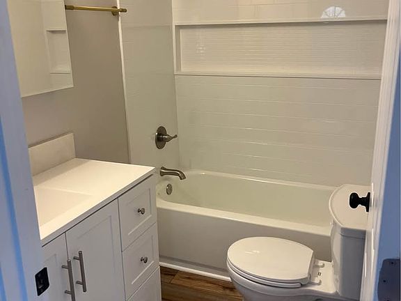 4th image of 2428 Princeton Rd