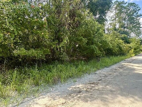 3rd image of  NE 796th St