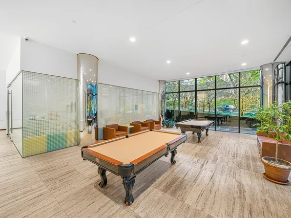 420 East 61st Street 16F image 8 of 9