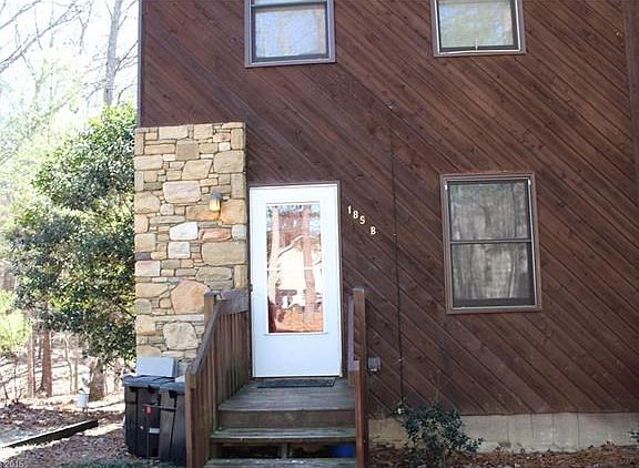 185B Entrance