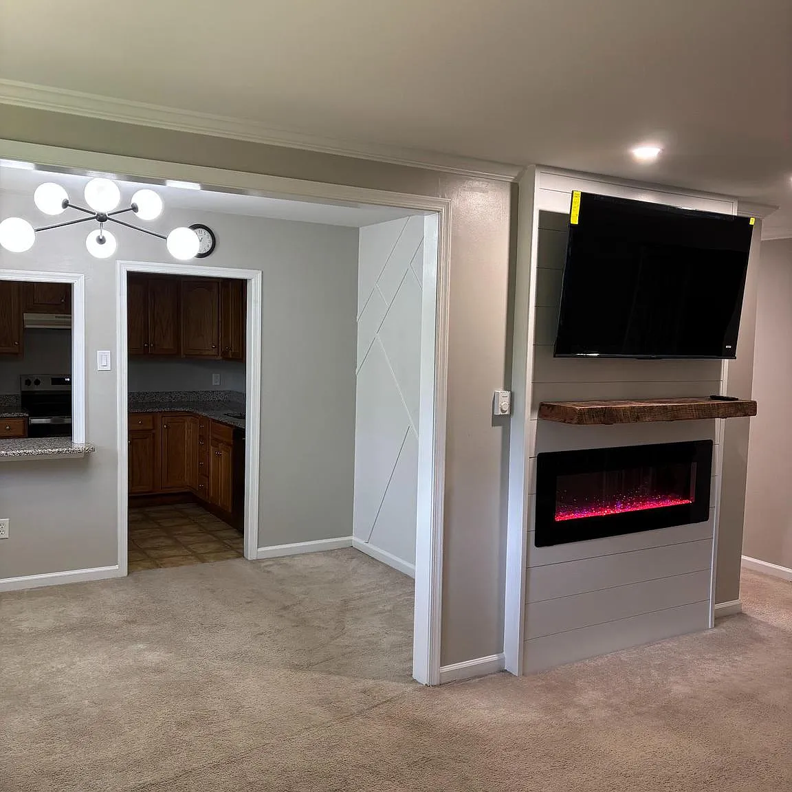 2 bed, 1.0 bath, 970 sqft, $1,800 — Photo 3