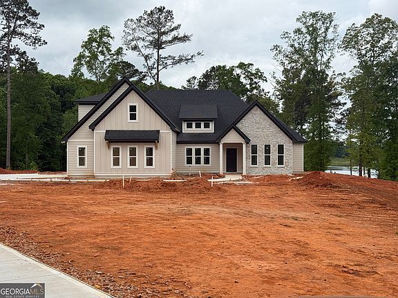 2nd image of 705 Hannahs Mill Rd