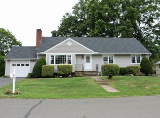 100 Nancy Dr, Bridgeport, CT 06604