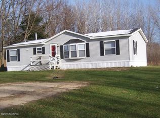 3784 E Shore Dr, Stanton, MI 48888