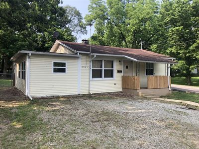 702 Amyx Ave, West Plains, MO, 65775