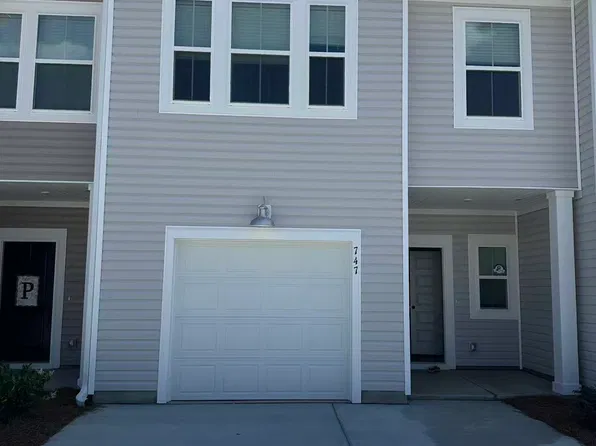 747 Ridgley Dr, Summerville, SC 29486