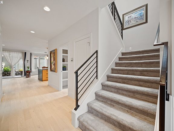 4th image of 8713 NE 39th Ave