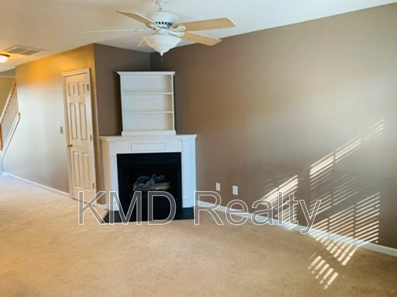 2 bed, 2.5 bath, $1,675 — Photo 4