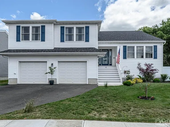 4 Osbourn Ct, Tuckerton, NJ 08087