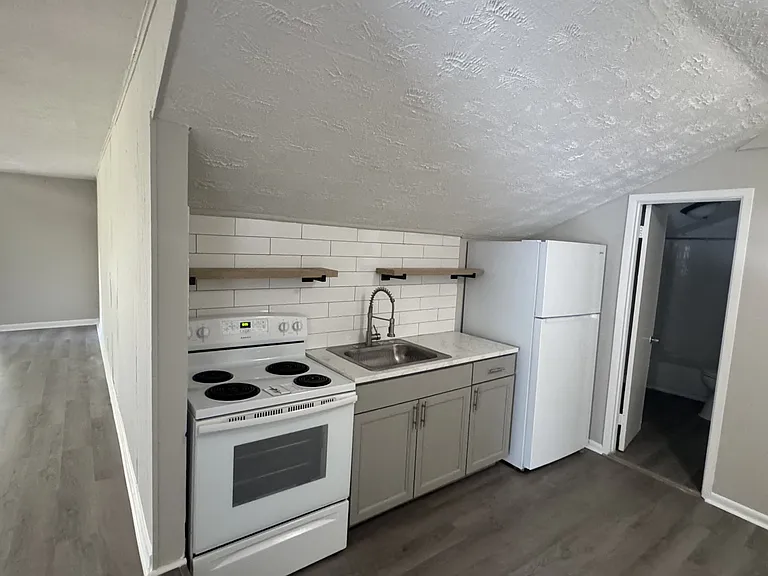 2016 Dellwood Ave #4 — Photo 15