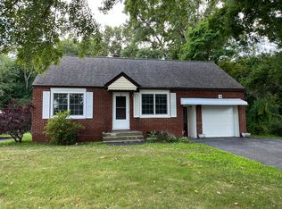 1047 Louis Rd, Schenectady, NY 12303