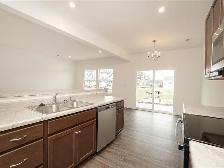 1500 Summerview Ln — Photo 13