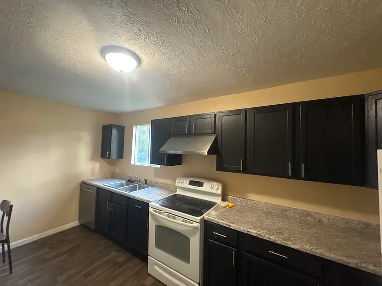 3721 N Lasalle St #1 — Photo 5