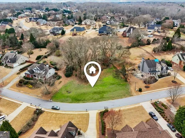 693 Reece Dr, Hoschton, GA 30548