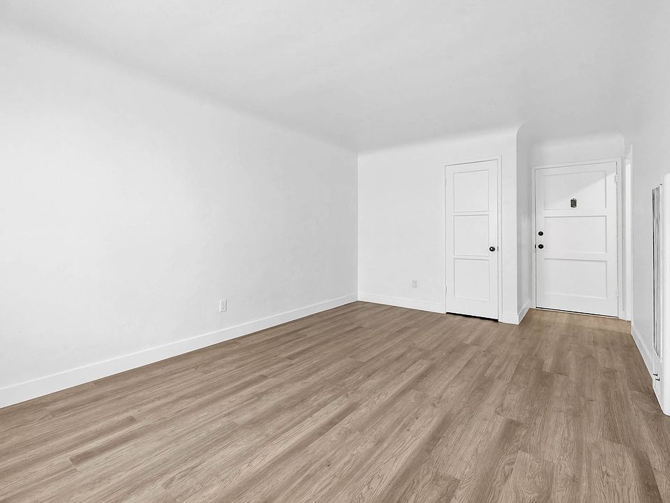 Coming Soon Newly Renovated Studio on 2nd Street Alamitos Beach