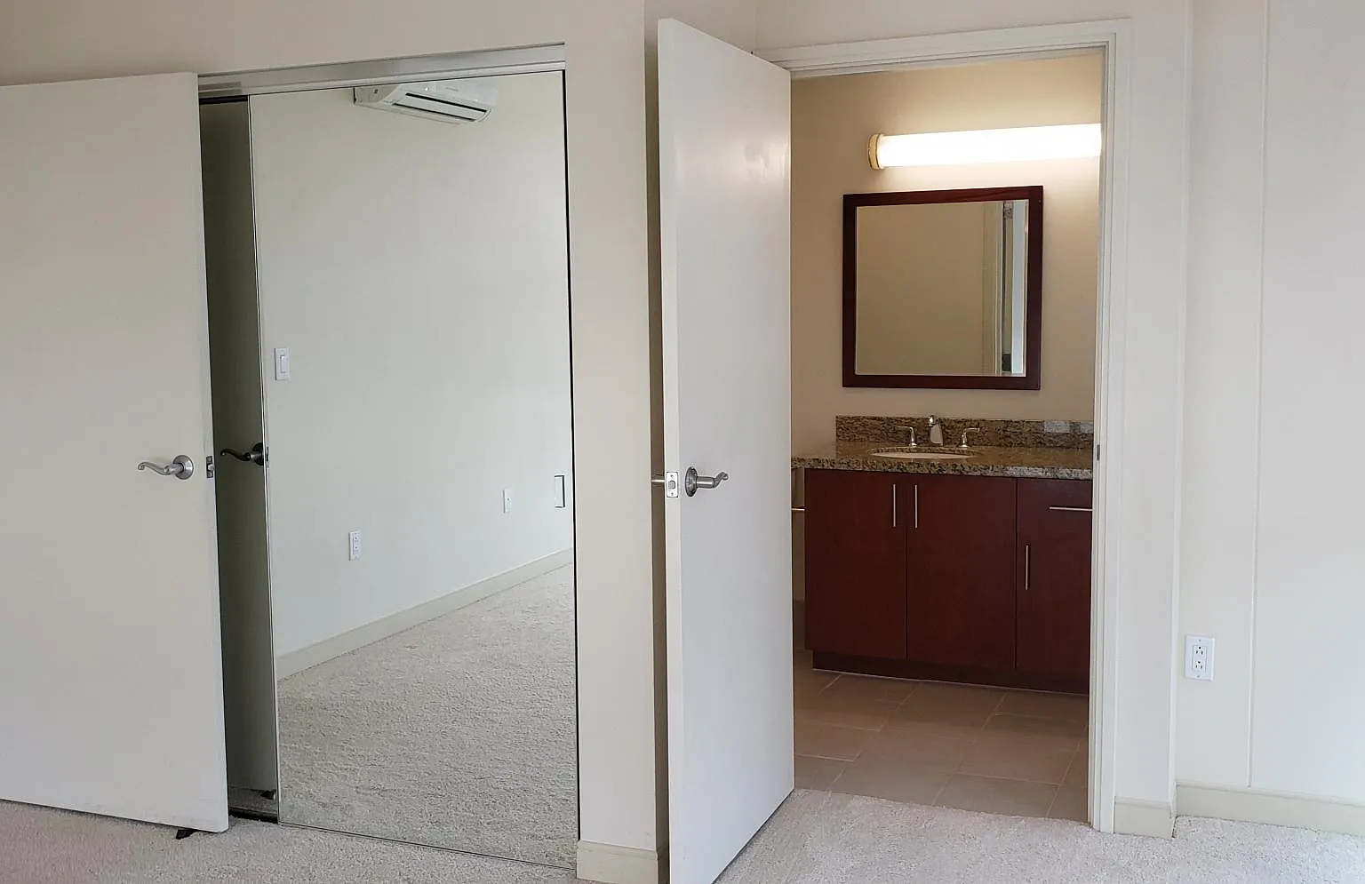 2 bed, 992 sqft, $3,850 — Photo 4