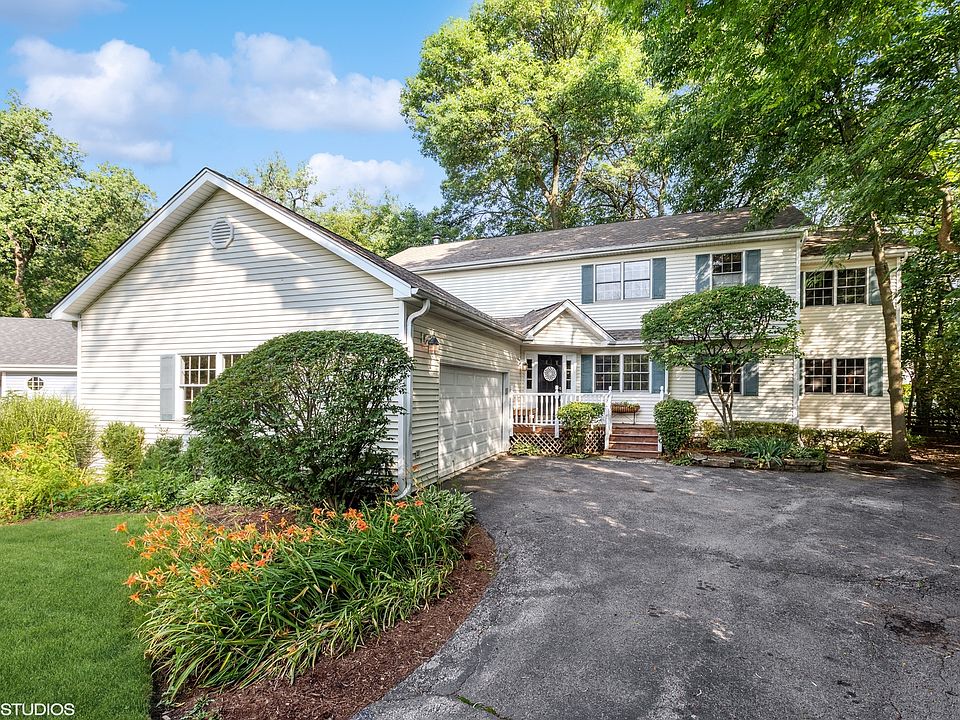 1st image of 561 Woodland Ln S