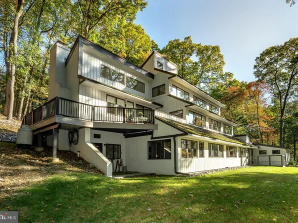 1994 Rochambeau Dr, Malvern, PA 19355