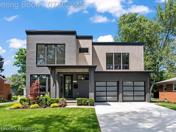 1673 Hazel St, Birmingham, MI 48009