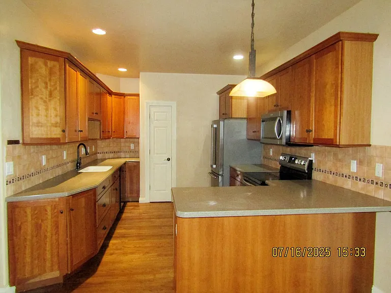 1417 Fir Ct — Photo 5