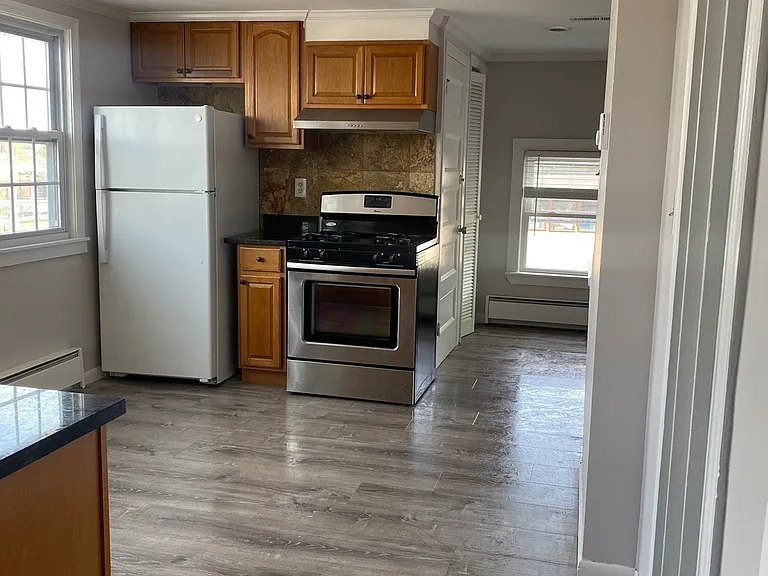131 Josephine Ave #3 — Photo 2